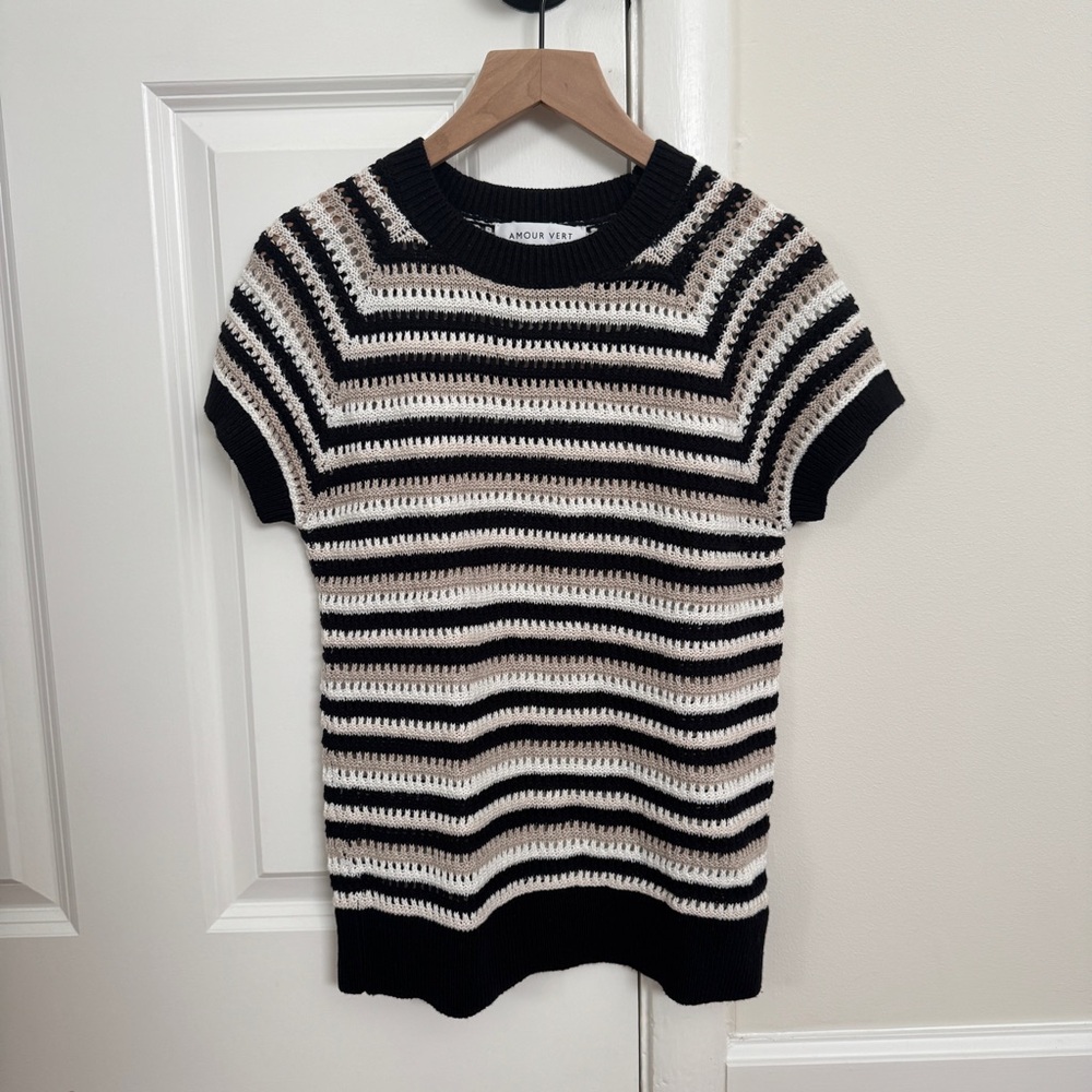 Amour Vert short-sleeve crochet sweater black / beige XS